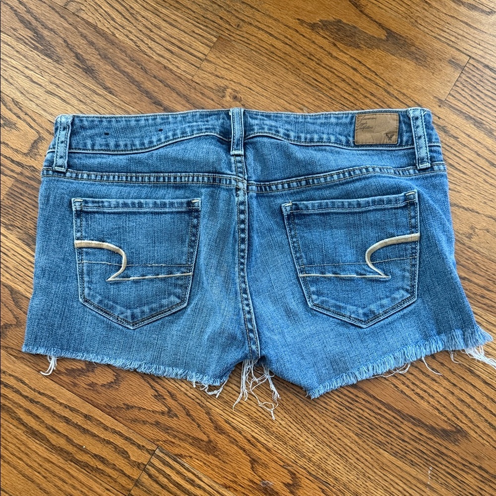 American Eagle Outfitters Frayed Hem Denim Shorts - Blue - Picture 3 of 6
